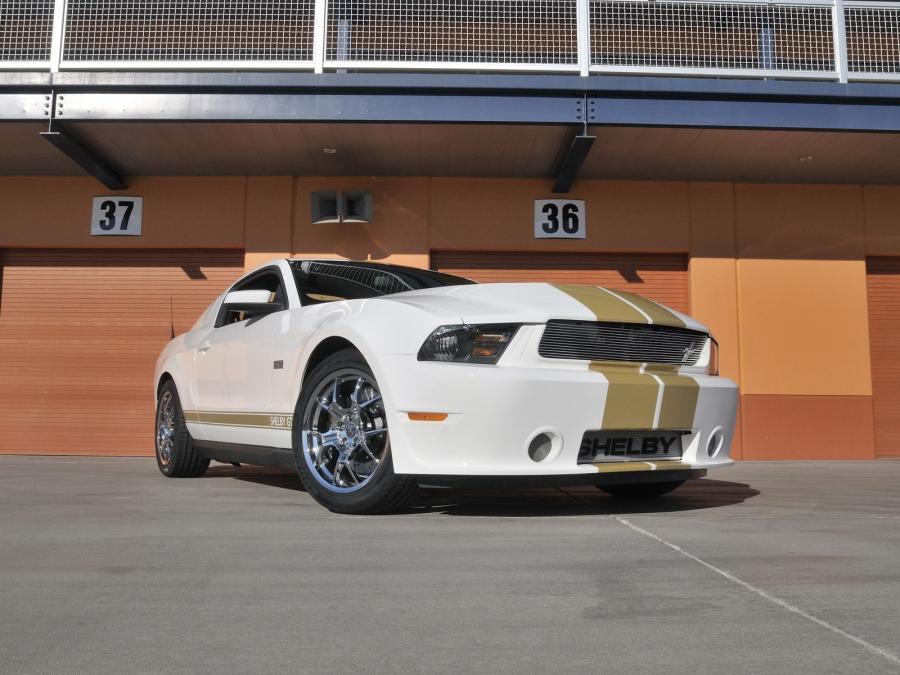  Shelby GTS 50th Anniversary 2012 года  (фото 3 из 3)